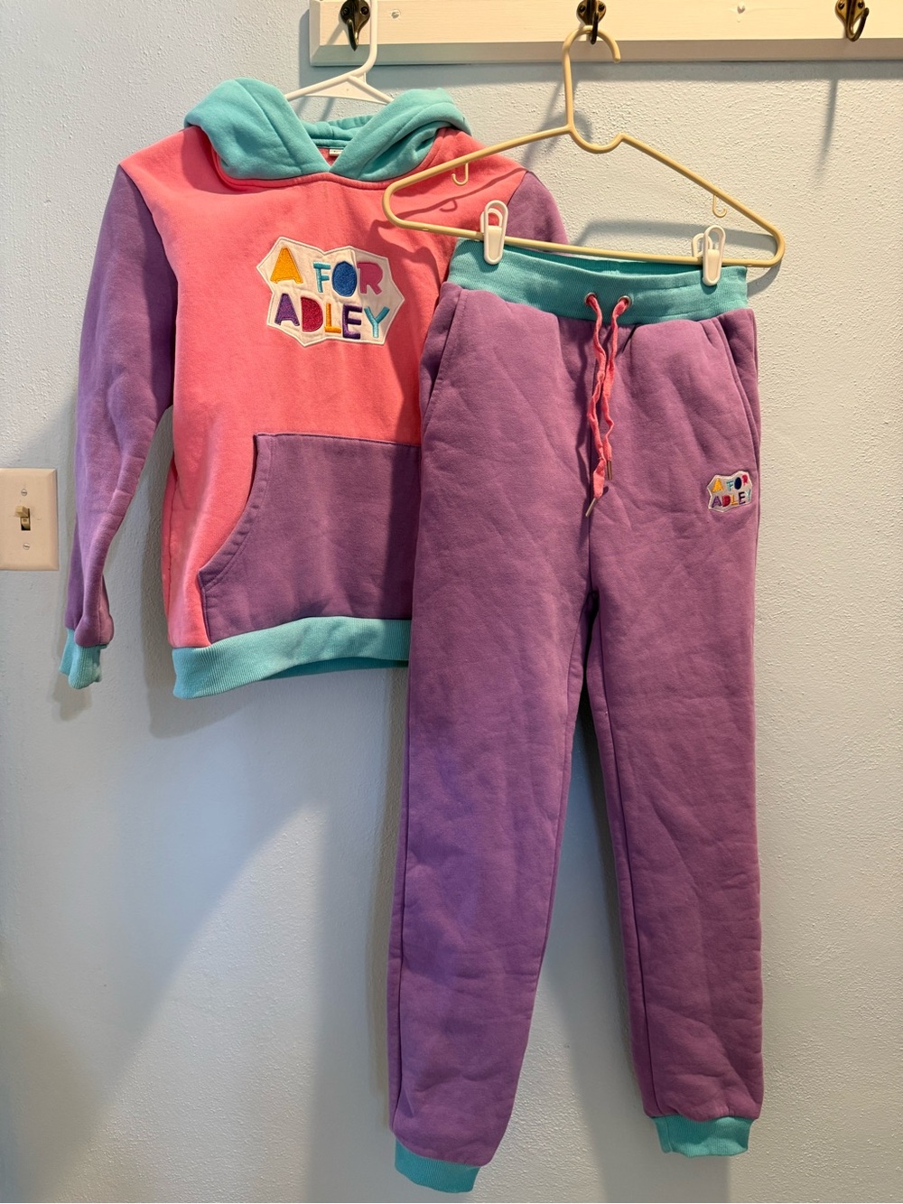 Girls' Pink & Purple Hooded Sweatshirt and Jogger Set